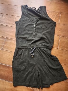 Jones New York Sport Olive Green Romper
